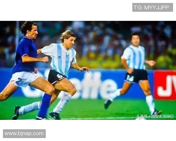 欧洲足球明星亲临球迷活动送惊喜礼物感动无数粉丝 欧洲足球明星亲临球迷活动送惊喜礼物感动无数粉丝